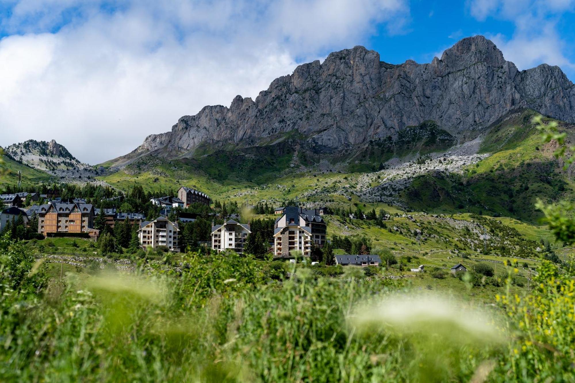 Snoe Hotel Formigal Exterior photo